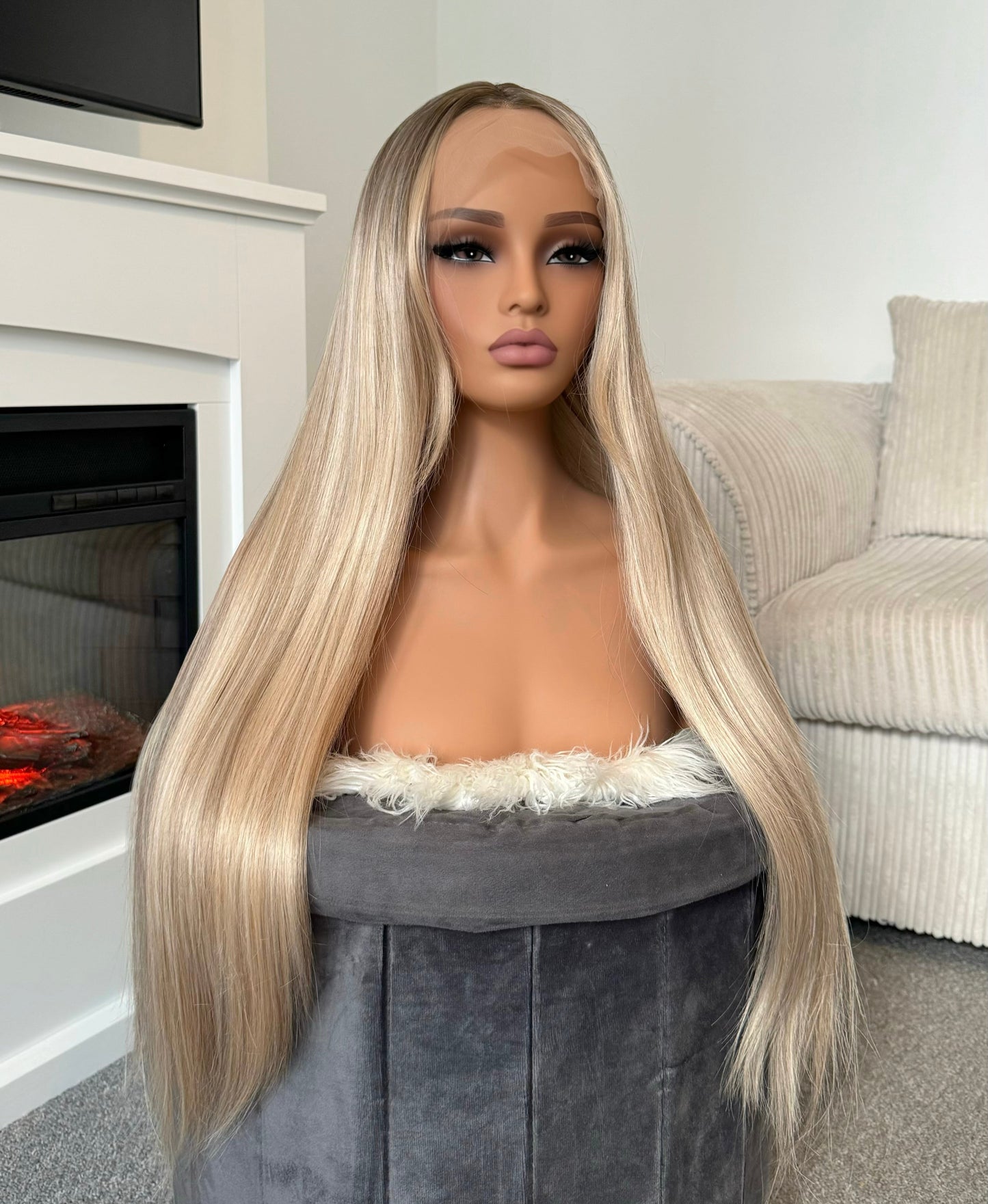 model natural blonde lace front hair wig