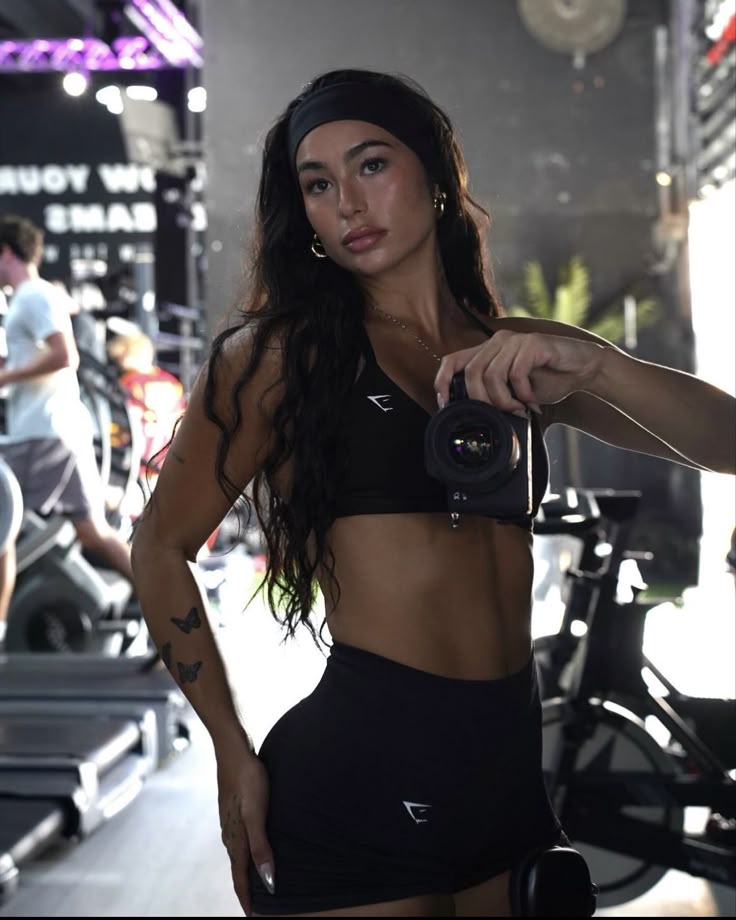 beautiful and sleek gym hairstyle ideas for women