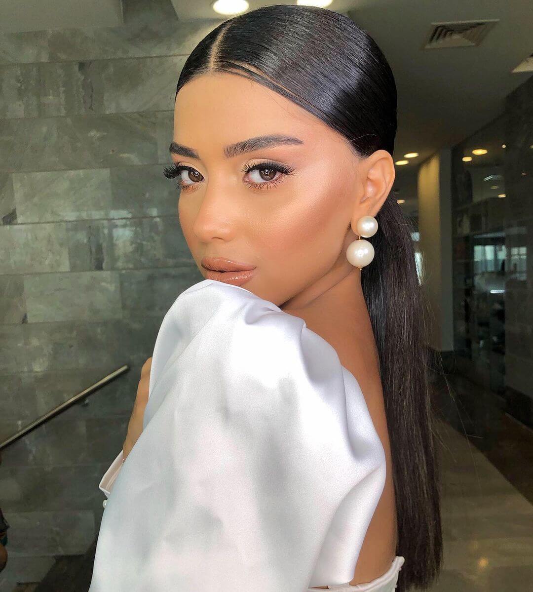 capricorn hairstyle sleek looks for zodiac sign in january