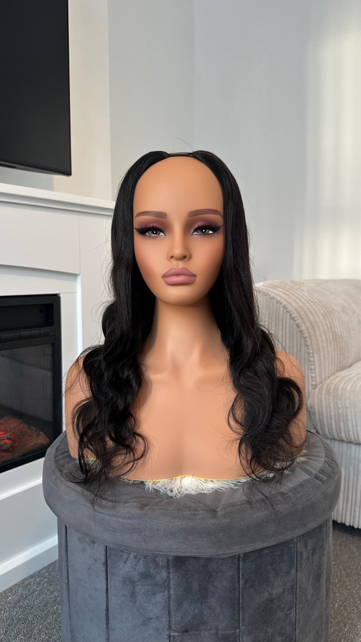 u part u shadpe wavy dark brown wig
